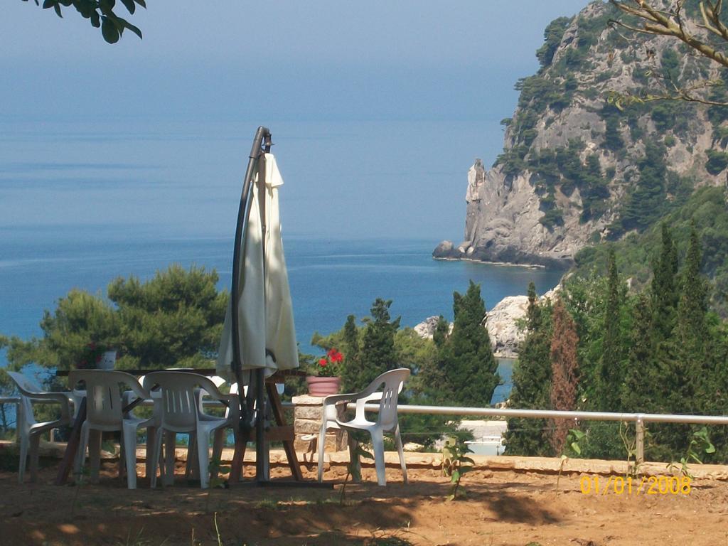 Ermones Mare Apartment Bagian luar foto