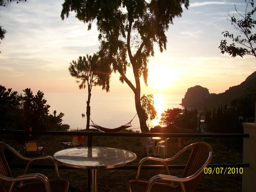 Ermones Mare Apartment Bagian luar foto