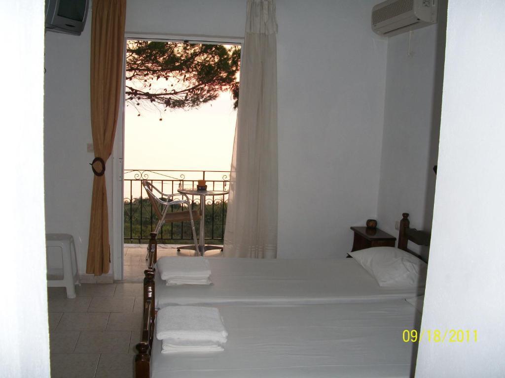 Ermones Mare Apartment Ruang foto